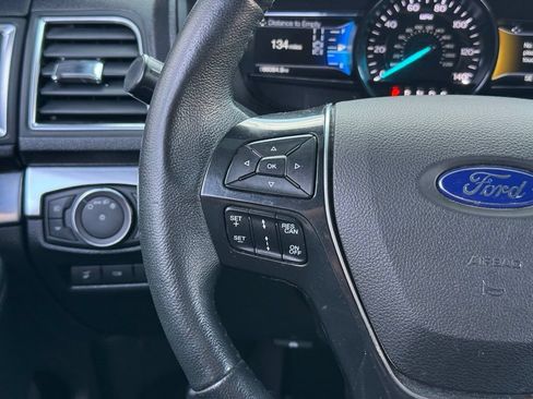 Used 2018 Ford Explorer Limited w/ Equipment Group 301A AWD/4WD image 27