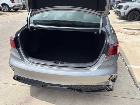 Used 2023 Kia Forte GT-Line image 7