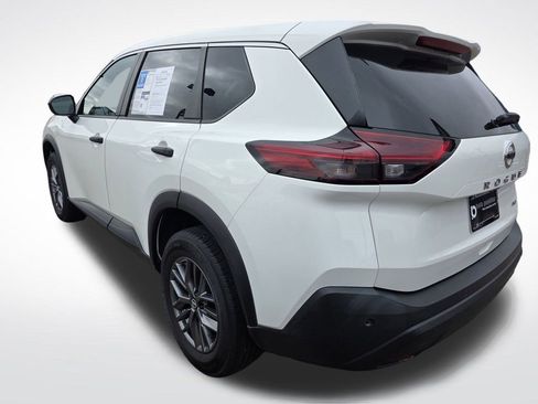 Used 2021 Nissan Rogue S image 7