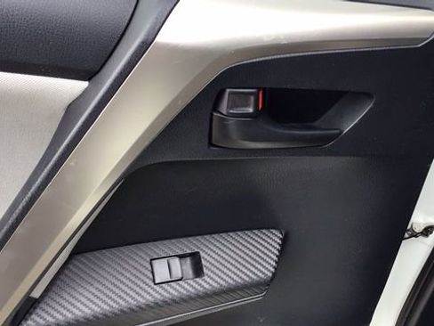Used 2015 Toyota RAV4 LE image 14
