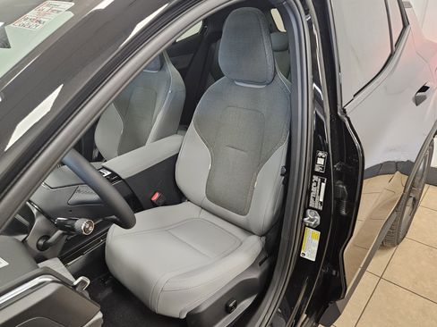 New 2026 Volvo EX30 Cross Country Ultra w/ Protection Package Premier AWD/4WD image 35