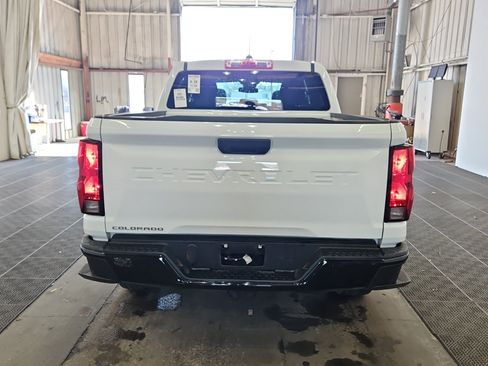 Used 2024 Chevrolet Colorado W/T image 6