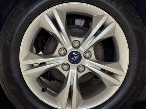Used 2013 Ford Focus SE w/ SE Winter Pkg FWD image 26