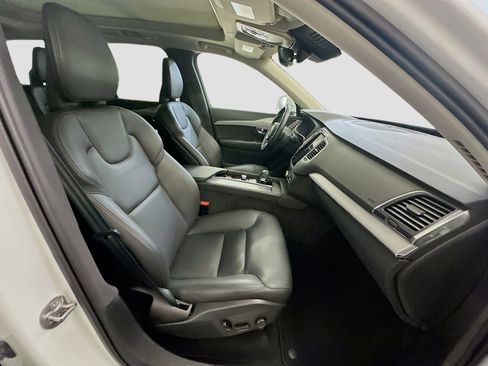 Used 2025 Volvo XC90 B5 Core image 35