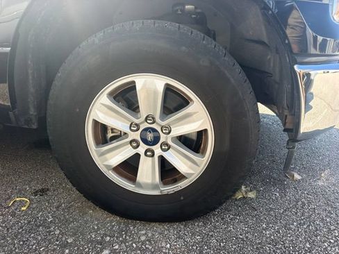 Used 2017 Ford F150 XLT w/ Equipment Group 301A Mid AWD/4WD image 10