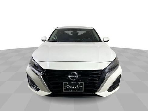 Used 2024 Nissan Altima 2.5 SL AWD/4WD image 3