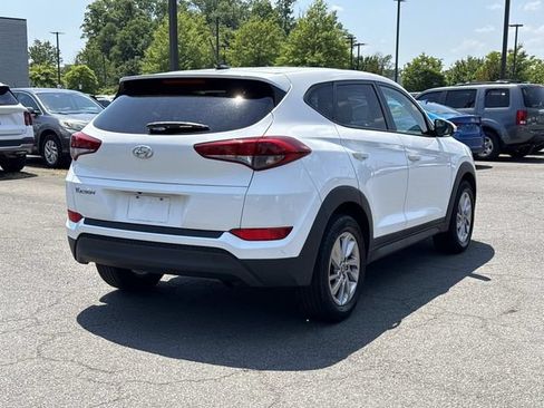 Used 2017 Hyundai Tucson SE FWD image 2