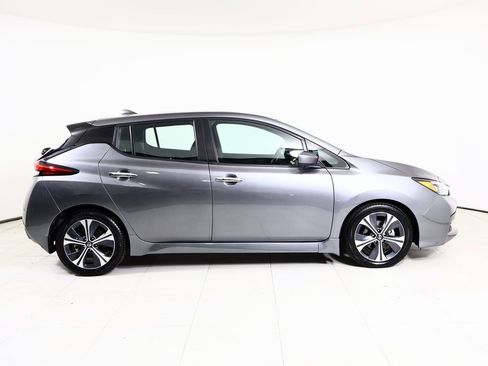 Used 2021 Nissan Leaf SV w/ SV Technology Package image 16