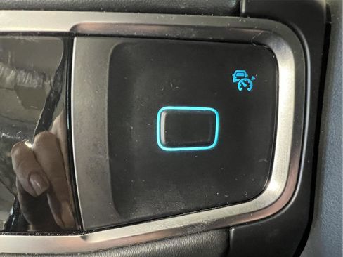 Used 2025 Ford Expedition Active AWD/4WD image 11