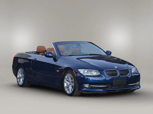 Used 2013 BMW 328i Convertible image 5