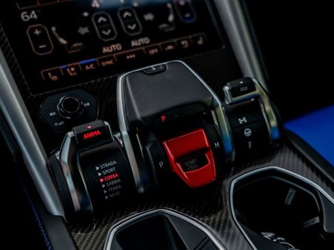 Used 2020 Lamborghini Urus image 53