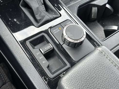 Used 2024 Toyota Tundra SR5 w/ SR5 Convenience Package image 27