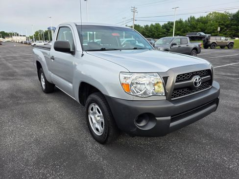 Used 2011 Toyota Tacoma 2WD Regular Cab image 7