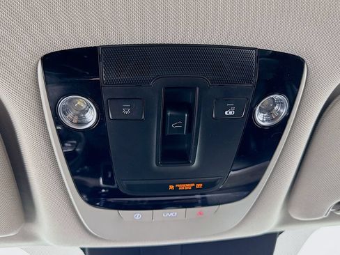 Used 2022 Kia Sorento EX w/ Panoramic Sunroof Package FWD image 13