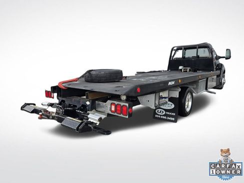 Used 2022 Ford F650 2WD Regular Cab Super Duty image 8