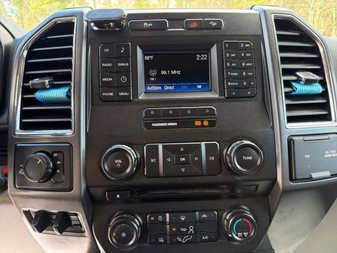 Used 2017 Ford F250 XLT w/ XLT Value Package AWD/4WD image 19