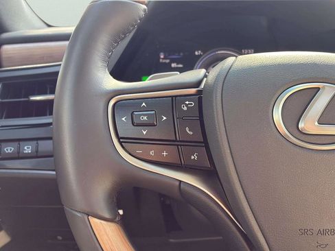 Used 2024 Lexus ES 300h Ultra Luxury w/ Accessory Package (Z2) image 37