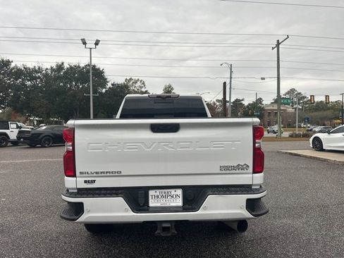 Used 2021 Chevrolet Silverado 2500 High Country w/ Z71 Off-Road Package image 6