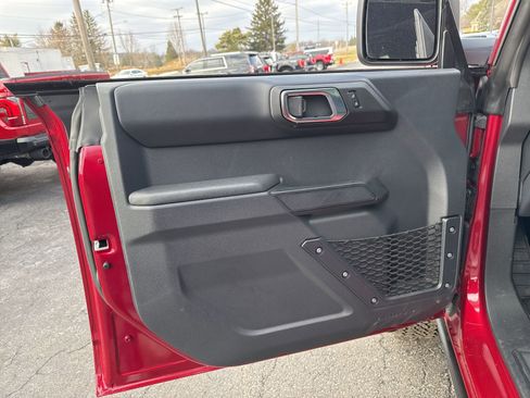 New 2025 Ford Bronco Badlands image 18