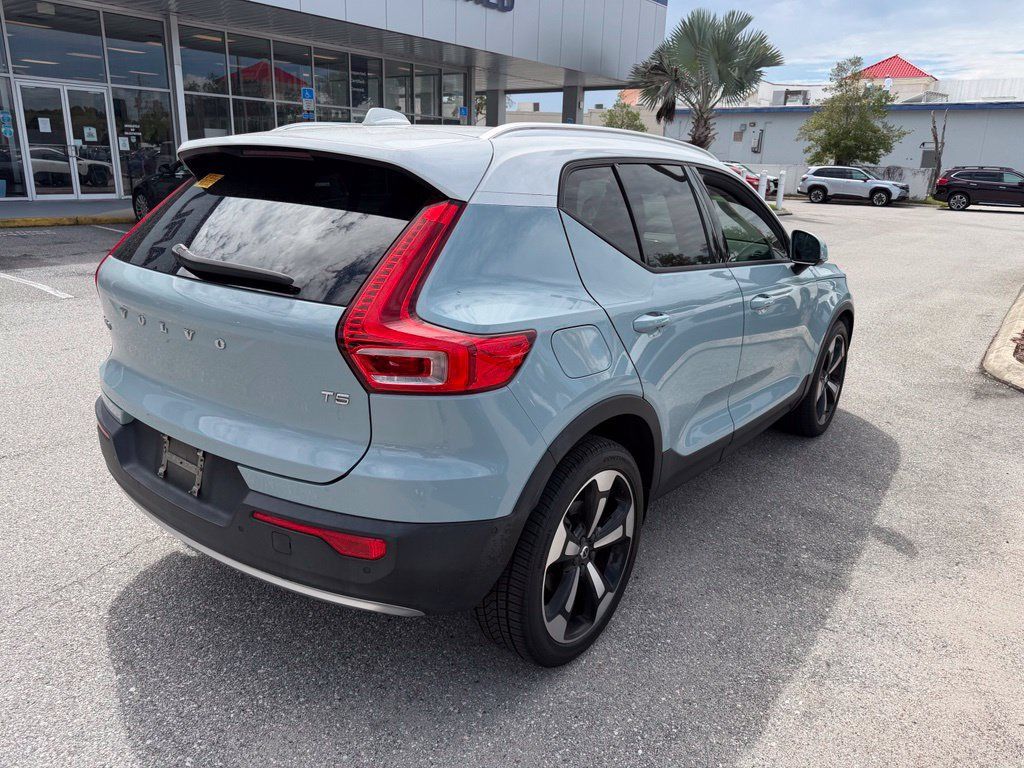 Used 2019 Volvo XC40 T5 Momentum AWD/4WD image 3