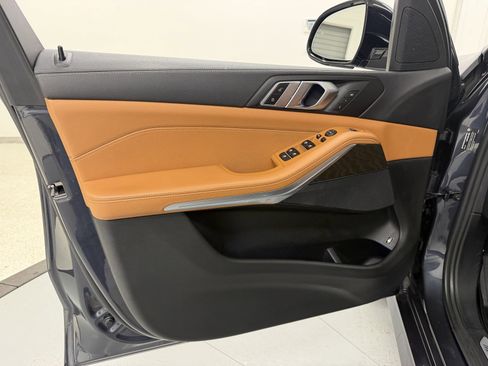 Used 2022 BMW X5 xDrive45e w/ M Sport Package image 41