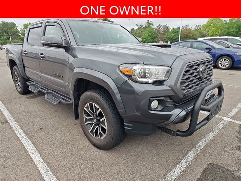 Used 2022 Toyota Tacoma TRD Sport AWD/4WD image 3