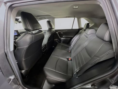 Used 2021 Toyota RAV4 XLE Premium FWD image 29