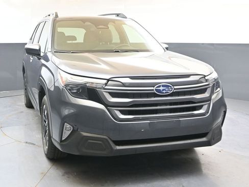 Certified 2025 Subaru Forester Premium AWD/4WD image 8