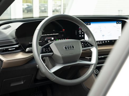 New 2025 Audi Q5 Premium Plus AWD/4WD image 11