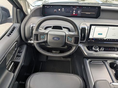 New 2026 Ford Expedition Platinum AWD/4WD image 17