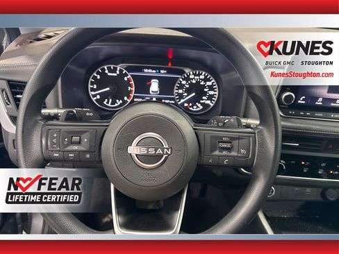 Used 2023 Nissan Rogue S image 24
