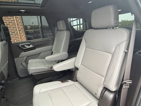 Used 2021 Chevrolet Tahoe LT w/ Rear Media and Nav Package AWD/4WD image 16