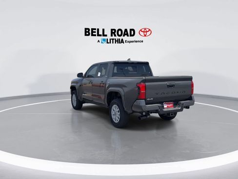 Used 2025 Toyota Tacoma SR5 image 7