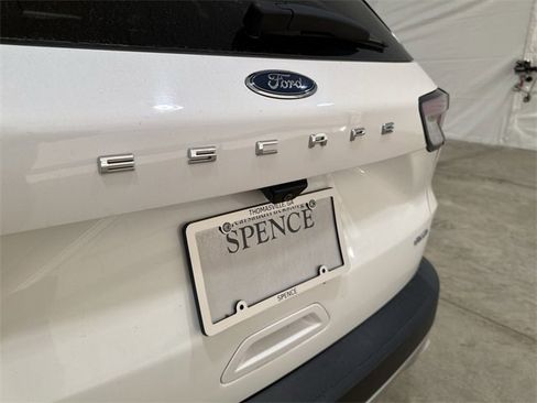 Used 2020 Ford Escape SE image 31