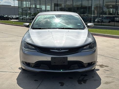 Used 2015 Chrysler 200 S FWD image 2