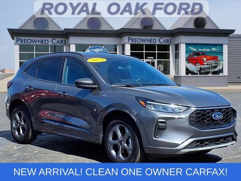 Certified 2024 Ford Escape ST-Line w/ Tech Pack #1 AWD/4WD image 1