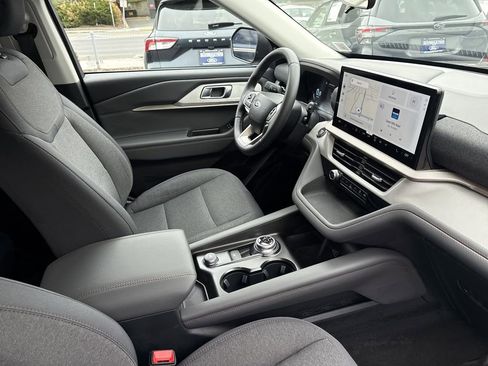 Used 2026 Ford Explorer Active image 27