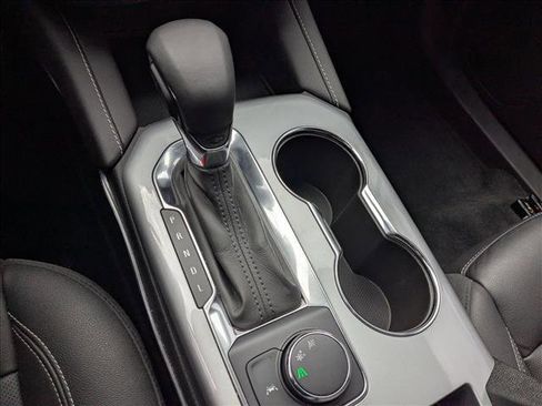 Used 2024 Chevrolet Blazer LT image 11