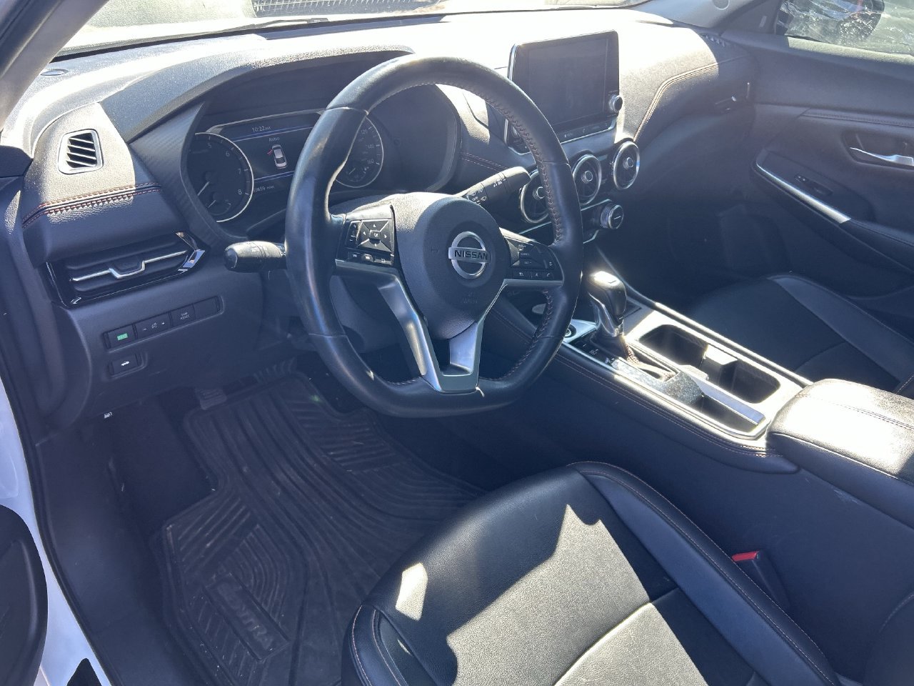 Used 2022 Nissan Sentra SR w/ SR Premium Package FWD image 9