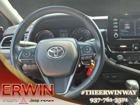Used 2021 Toyota Camry SE FWD image 17
