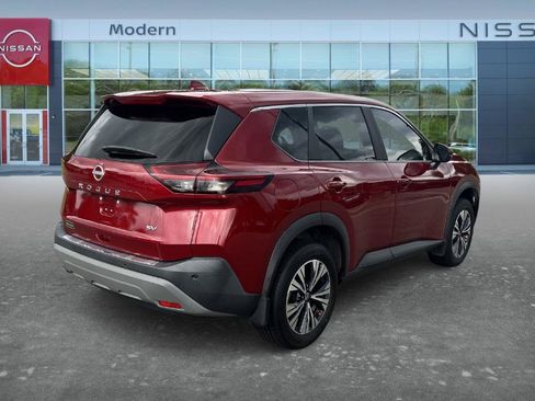Certified 2022 Nissan Rogue SV FWD image 5