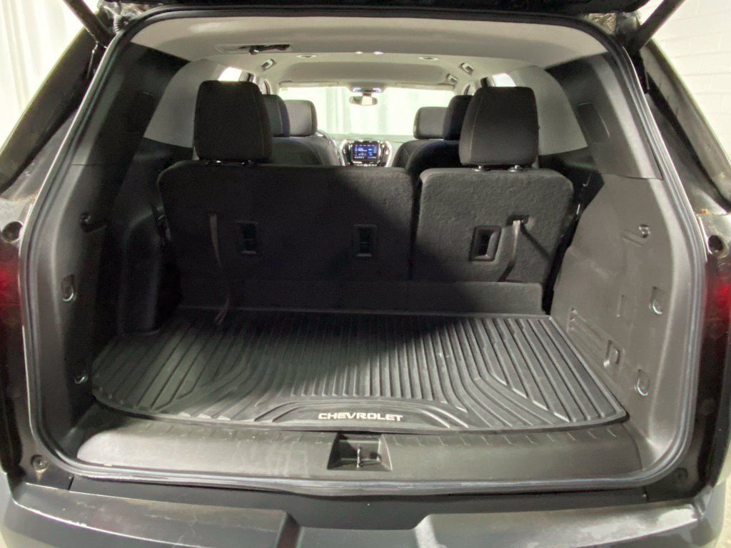 Used 2020 Chevrolet Traverse LT w/ LPO, Floor Liner Package AWD/4WD image 28