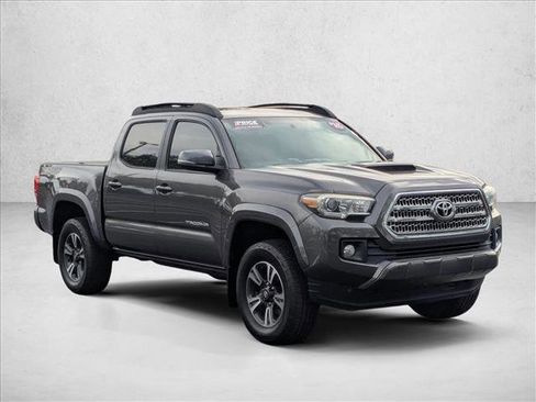 Used 2016 Toyota Tacoma TRD Sport w/ Premium & Technology Package AWD/4WD image 3