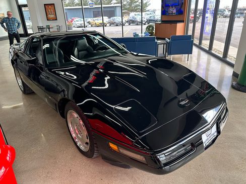 Used 1996 Chevrolet Corvette Coupe image 9
