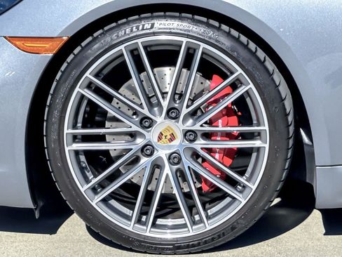 Used 2025 Porsche 718 Cayman GTS image 21