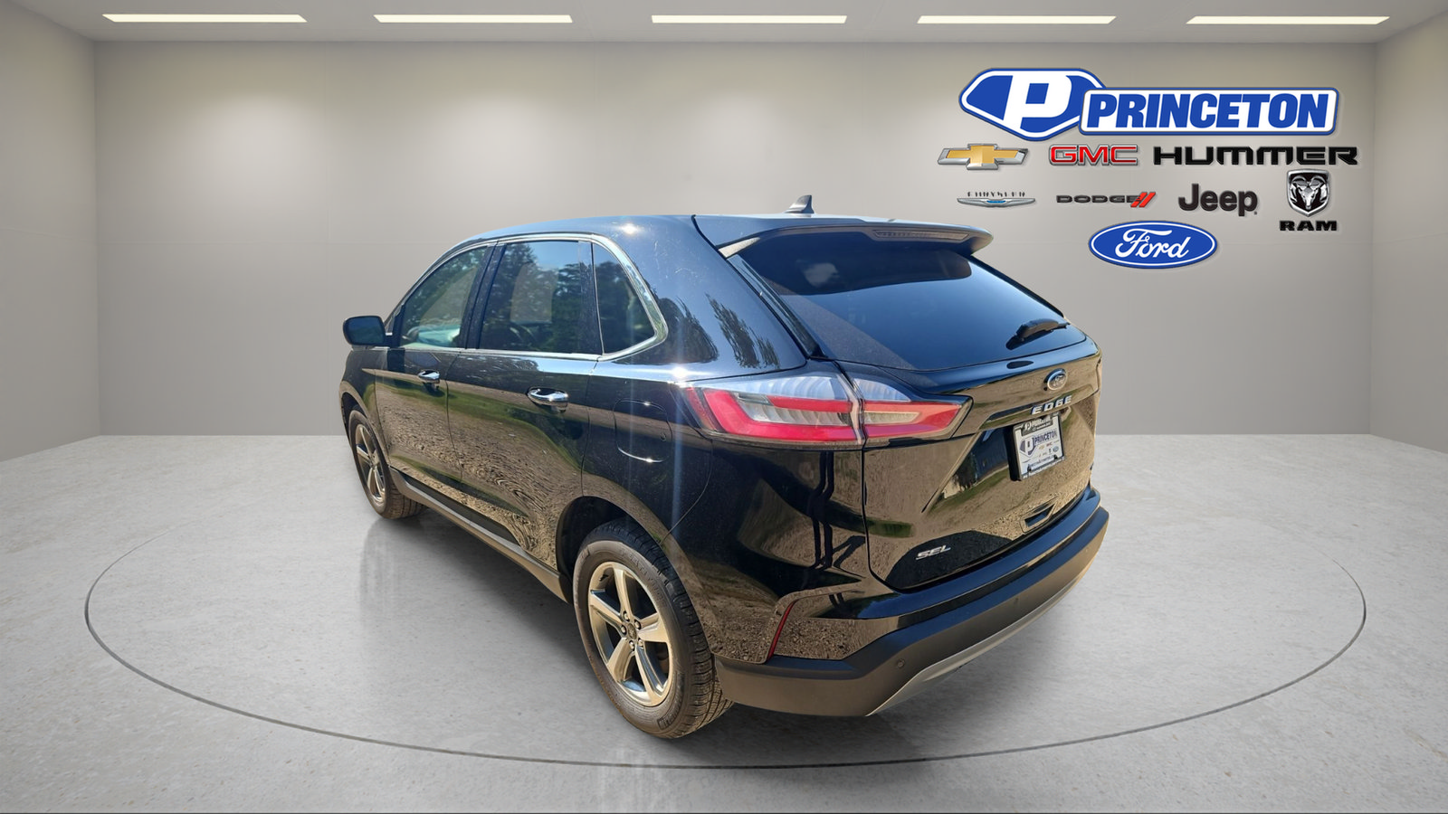 Used 2024 Ford Edge SEL w/ Convenience Package AWD/4WD image 5