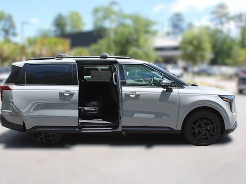New 2026 Kia Carnival SX Prestige FWD image 18