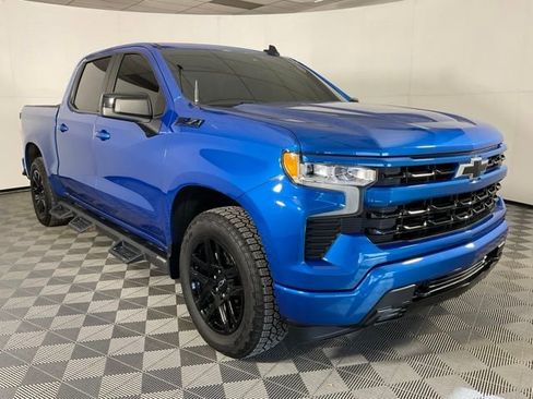 Used 2022 Chevrolet Silverado 1500 RST image 3