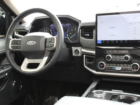 Used 2024 Ford Expedition Max XLT RWD image 29