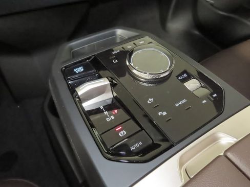 Used 2026 BMW iX xDrive45 image 25